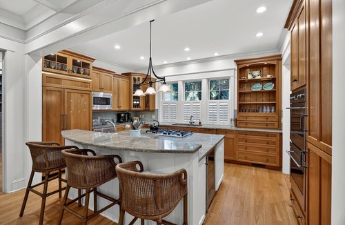 Vanderhorst Plantation House | Spacious 4BD w/Guest House! Private Pool + Hot Tub