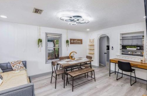 Azalea Park House | Spacious 4br Orlando Home Flex Room Pets Ok