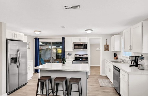 Orange Park House | Spacious 5/2 in Orange Park