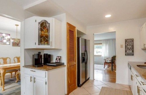 Somerset House | Spacious 5-bedroom house with huge backyard to host your next wedding/event