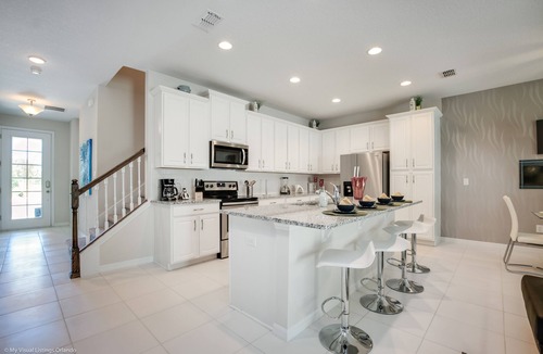 Four Corners House | Spacious 5 Bed Splash Pool Townhome in Solara