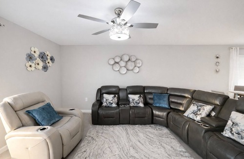 Balm House | Spacious 5-bedroom, 2.5 bath house in fabulous Wimauma/Riverview neighborhood