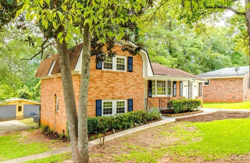Eau Claire House | Spacious 5-bedroom house in serene Columbia