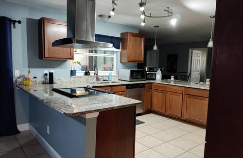 Longwood House | Spacious 5-bedroom house with WiFi, AC in charming Longwood