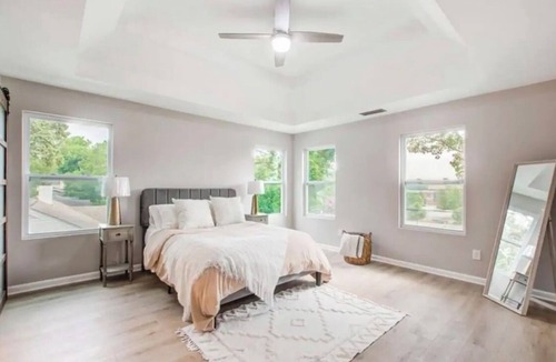 Sylvan Hills House | Spacious 5-bedroom house with AC, WiFi in enjoyable Atlanta