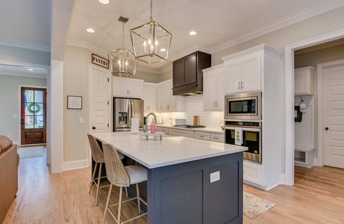 Evans House | Spacious 5-bedroom house in River Island