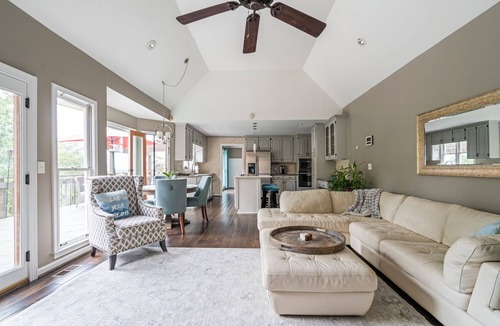 Marietta House | Spacious 5-bedroom retreat home with Mountain City Views.