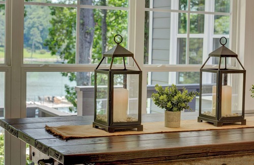 Gainesville House | Spacious 5-bedroom Lake Lanier home with Boathouse, WiFi & Whole House Generator
