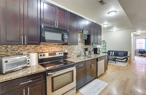 North Philadelphia West Apartment | Spacious 5-bedroom apartment in lovely Philadelphia with WiFi, Free Parking