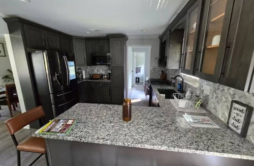 Conyers House | Spacious 5BDR Retreat Patio Grill Firepit SmallGym