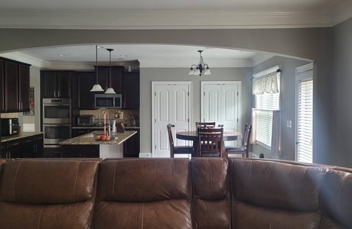 Lawrenceville House | Spacious 5bdrm 5.5 bathroom house with open flr, plan in charming Lawrenceville.