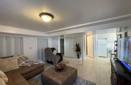 White Oak House | Spacious 5BR for 15 | Pet-Friendly Near DC