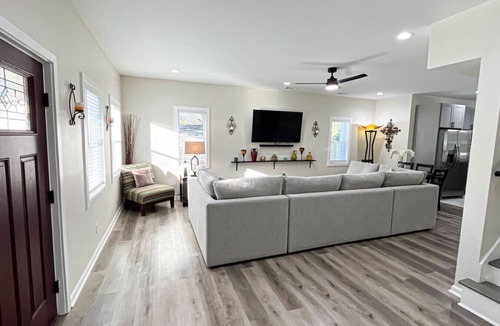 Macon House | Spacious 5BR Home | Sleeps 12 | Pet Friendly