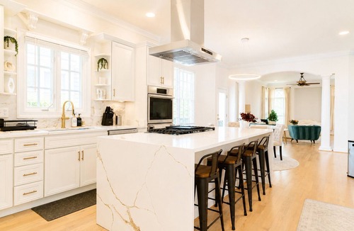 Cherrydale House | Spacious 5BR Home - Walk to Ballston Metro