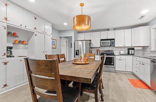 Berlin House | Spacious 5BR One Level Home Near Ocean City