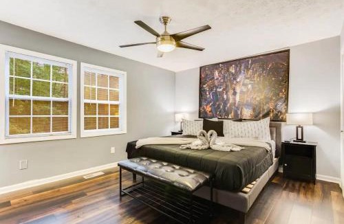 Lithonia House | Spacious 5BR Retreat Sleeps 12,Large Deck