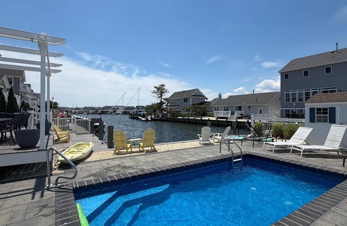 Ocean Beach III House | Spacious 6-bedroom house with pool and on the bay in enchanting Lavallette