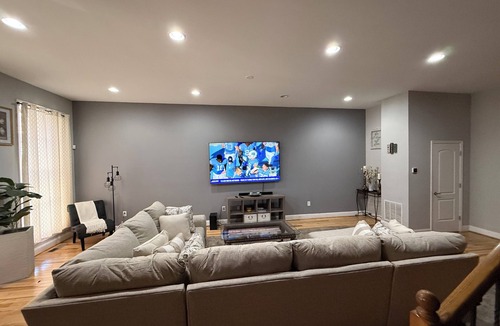 Downtown Baltimore House | Spacious 7-bedroom townhome in awesome Baltimore with AC