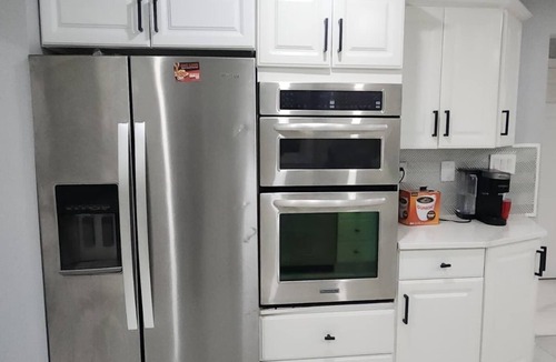 Feasterville-Trevose House | Spacious 7-bedroom house in marvelous Feasterville-Trevose with AC
