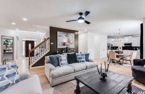 Southwestern House | Spacious 8-bedroom house with WiFi and AC in marvelous Atlanta