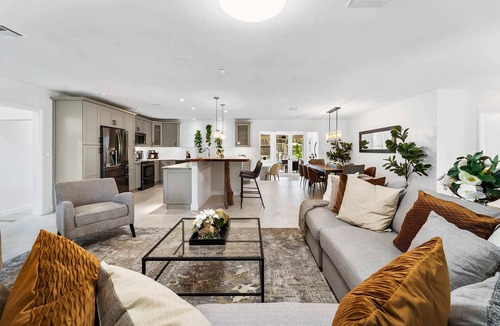 Davie Cottage | Spacious 8BR w/Guesthouse + Pool & Tons of Games