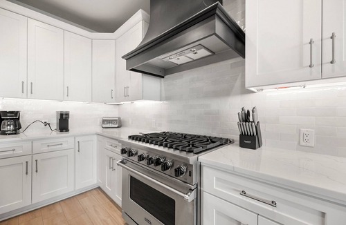 Palm Harbor House | Spacious and Modern Beachfront Home with Direct Beach Access