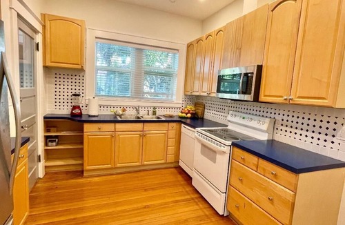 West Palm Beach House | Spacious beautiful historic home, walk/bike to downtown, Palm Beach