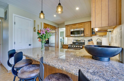 Lumberton House | Spacious & Bright Lumberton Home with Backyard!