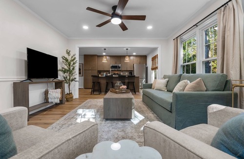 Wade Hampton House | Spacious|Close to DT|5 BDRM|4BA|PetsOK