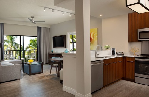 Four Corners Condo | Spacious Condo + Shuttle to Disney World