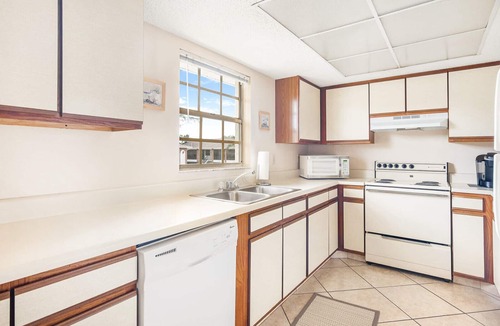 Englewood South Condo | Spacious Condominium at the Heart of Town! Two Miles from the Beach!