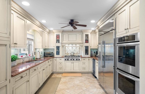 Avalon House | Spacious Custom Home: everything Avalon offers: Beach, Pool, Tennis, Hot Tub!