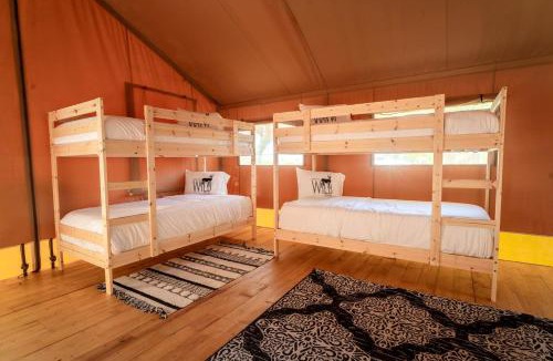 Okeechobee Other | Spacious Deluxe Safari Tent with Fire Pit & BBQ Grill in Basinger, Florida