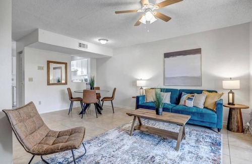 Springfield Condo | Spacious Downtown Historic Springfield Condo