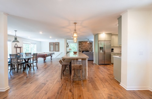 Eden Isle House | Spacious Eden Isle Retreat | Sleeps 12 | Pool Table | Deck | Near Marina
