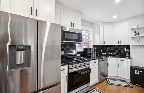 Lawrenceville House | Spacious & Elegant 4-bedroom house in peaceful Lawrence Twp with Large B/Yard