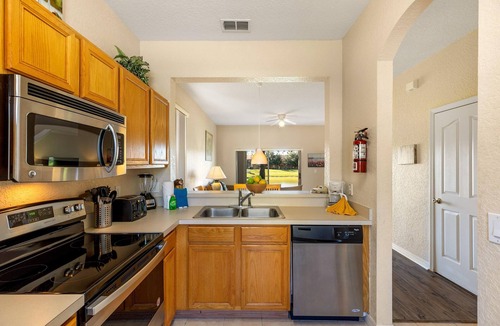 Wellington House | Spacious End-Unit Townhouse, 2 Master Suites, at Regal Palms, close to Clubhouse