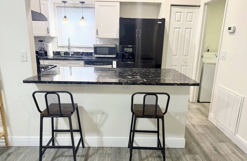 Carrollwood House | Spacious Family Dog Friendly Near TPA Airport Mall Highway 3 Bedroom Fenced Yard