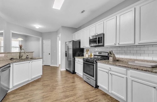 Cliftondale House | Spacious Family Retreat in Atlanta - Sleeps 10