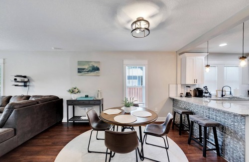 South Seminole Heights House | Spacious Getaway - Cozy & Modern - Backyard Dreamn
