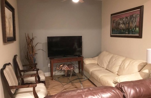 Fletcher House | Spacious Getaway in the heart of South Asheville