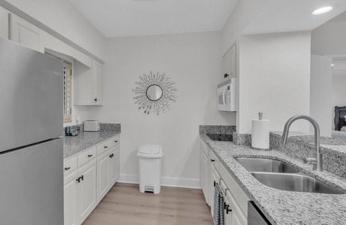 Wesley Chapel Condo | Spacious Golf & Tennis Condo w/Stunning Views, Patio, Full Kitchen & More – Perfect for Relaxation!