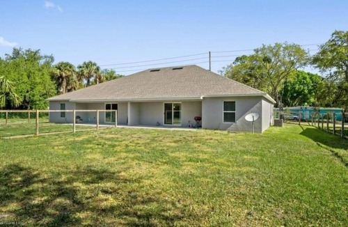 Titusville House | Spacious Hidden Gem Near Downtown Titusville