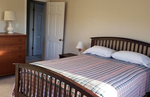 Lowesville Other | Spacious home for relaxation in Roseland. 30 min from hiking trails, wineries.