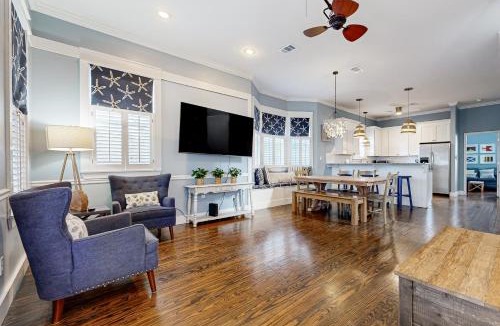 Village of Sugar Beach House | Spacious Home with Private Pool dog-friendly 2 Blocks to Beach