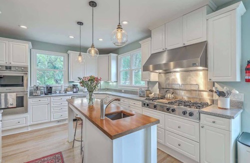 Isle of Palms House | Spacious Island Escape Near Beach and Marina