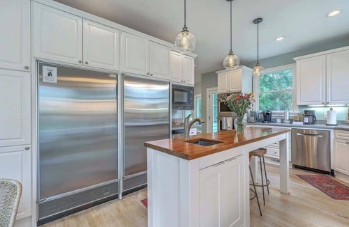 Isle of Palms House | Spacious Island Escape Near Beach and Marina