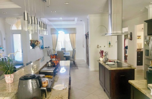 Naples House | Spacious Living in Paradise 5 bedroom3 baths Vacation Home in 2,652ft² Naples