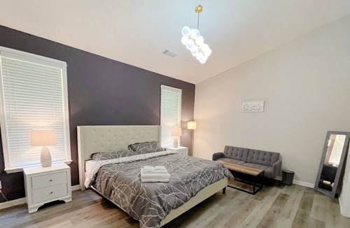 Lawrenceville House | ✨Spacious Livingroom House in Lawrenville ❤️