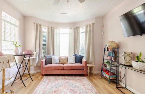 Rex Villa | Spacious Lux 3 Bedroom Villa Near Atlanta